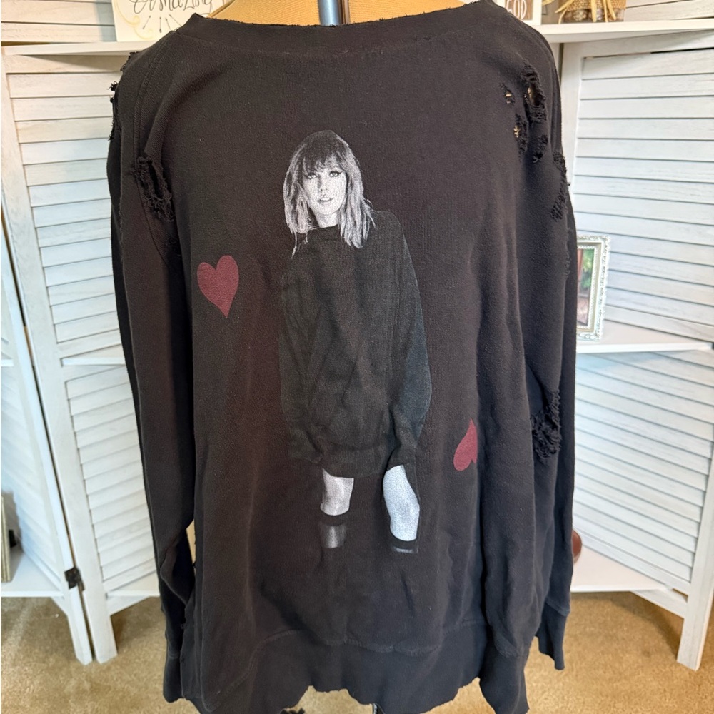 Taylor Swift Reputation Black Distressed, Sweatshirt/ Sweater dress SZ XL/XXL